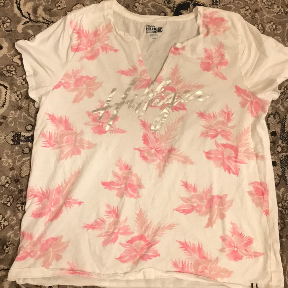 Large size tee shirt.